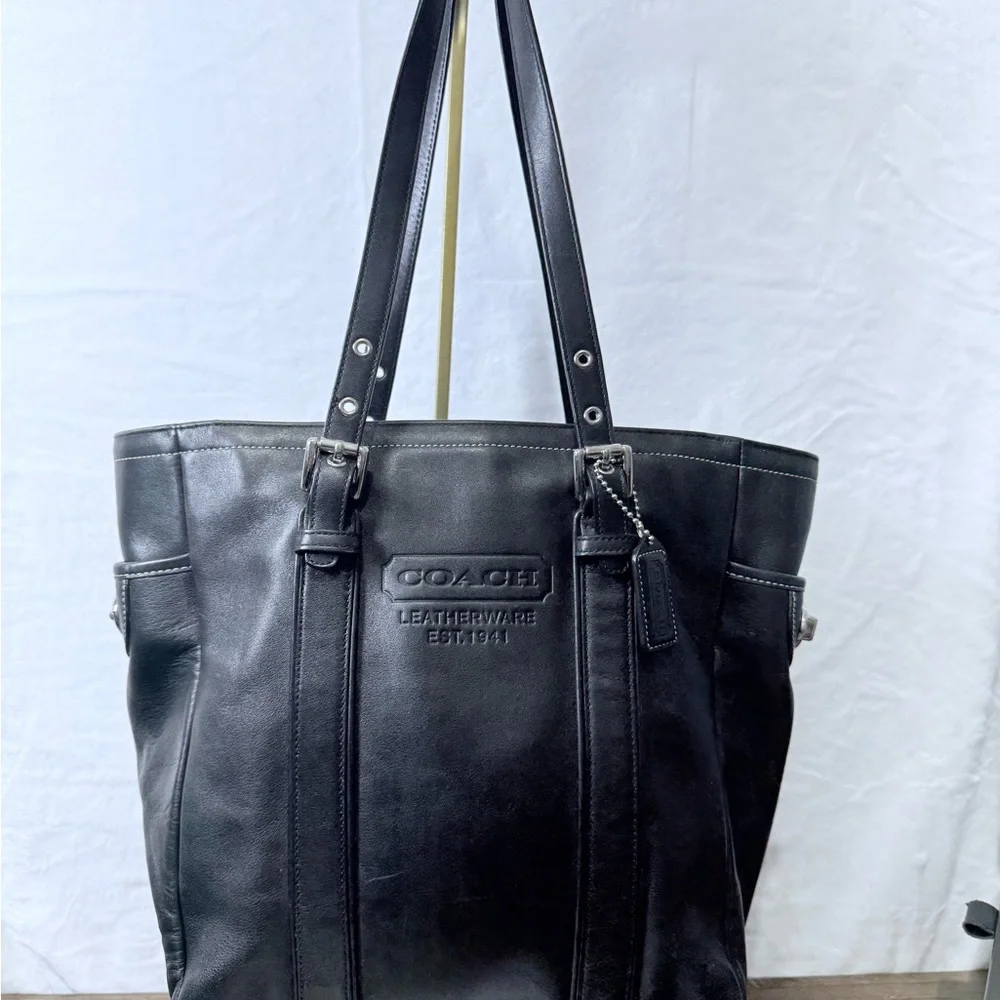 Coach Black Leather Shoulder Bag - Picture 3 of 5